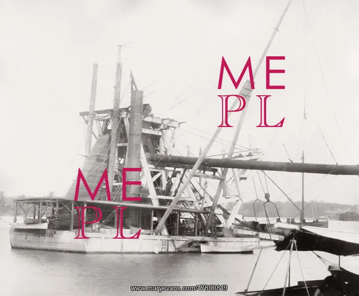 : Building Panama canal, dredger : Building Panama canal, dredger
