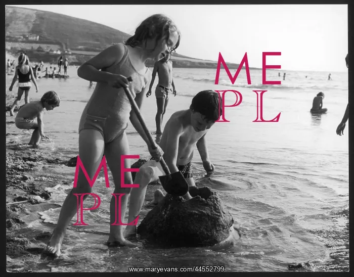  : BUILDING A SANDCASTLE