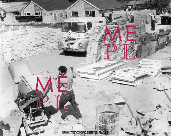 : BUILDING SITE 1960S : BUILDING SITE 1960S