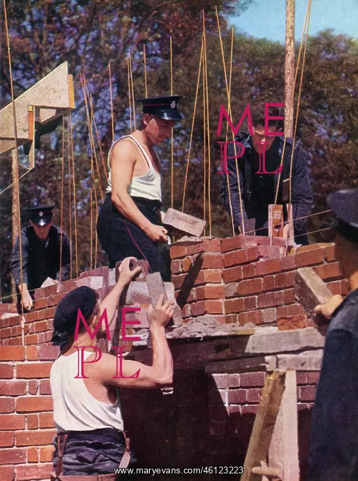  : The Building Squad of the N.F.S