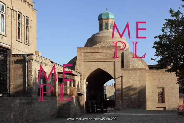 : Bukhara. Low angle view of domed gateway, Tok-i-Sarrafon or Moneychangers Bazaar : Bukhara. Low angle view of domed gateway, Tok-i-Sarrafon or Moneychangers Bazaar