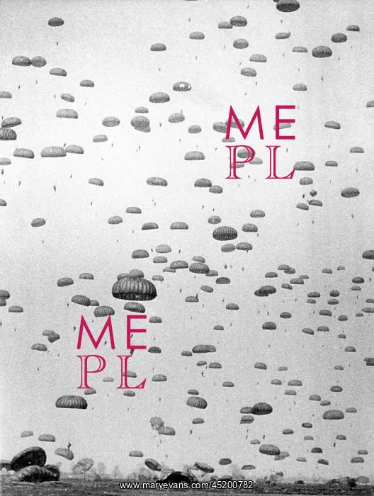 : Bulk landing of American parachutists : Bulk landing of American parachutists