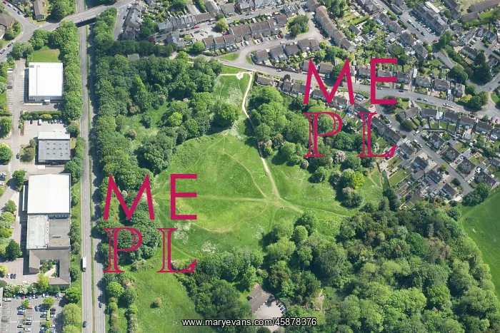: The Bull Ring, a Roman ampitheatre earthwork in Cirencester : The Bull Ring, a Roman ampitheatre earthwork in Cirencester