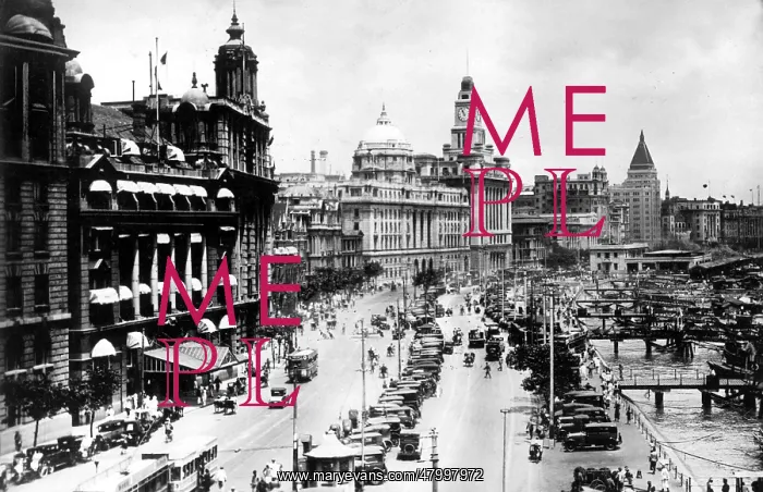 : The Bund in Shanghai in the early 30's : The Bund in Shanghai in the early 30's