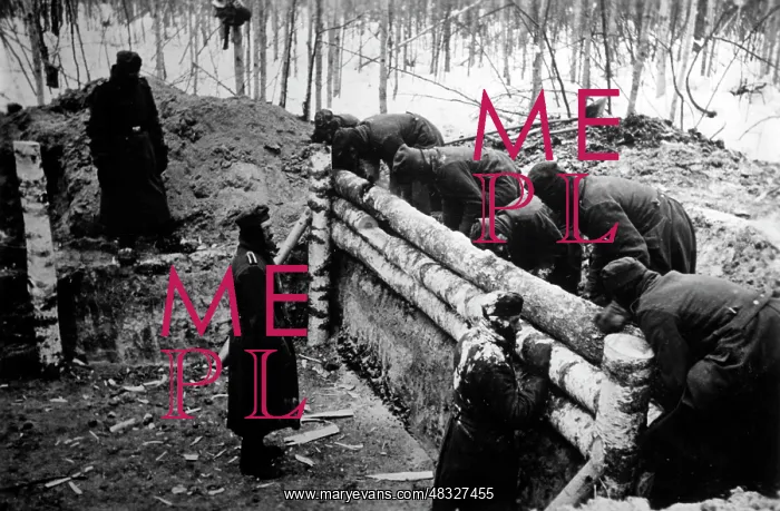  : Bunker construction in winter, 1942