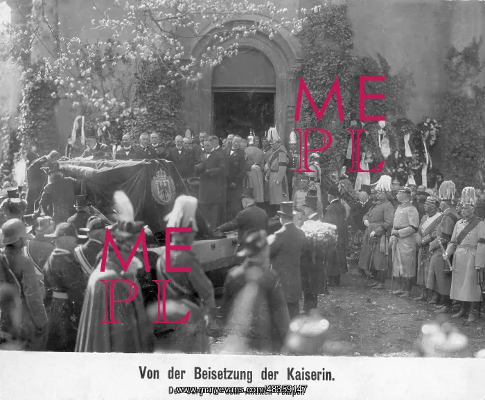 : Burial of Auguste Viktoria in Potsdam, 1921 : Burial of Auguste Viktoria in Potsdam, 1921