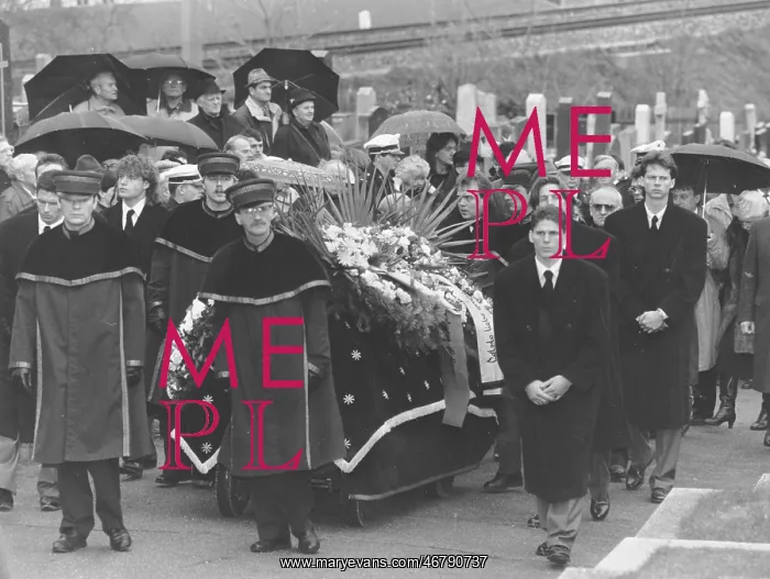 : Burial of Ernst Happel : Burial of Ernst Happel