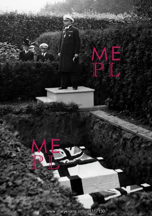 : Burial of fallen Englishmen, 1939 : Burial of fallen Englishmen, 1939