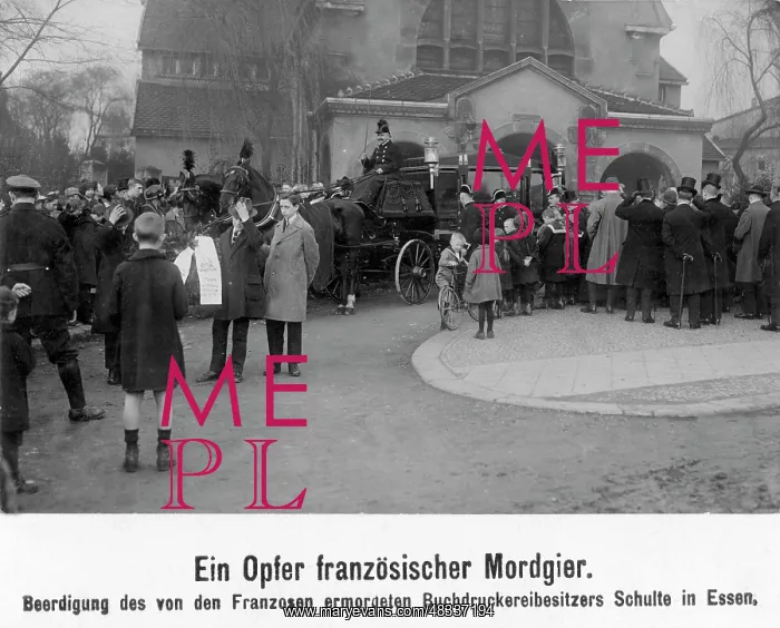 : Burial of the murdered book printer Schulte in Essen, 1923 : Burial of the murdered book printer Schulte in Essen, 1923