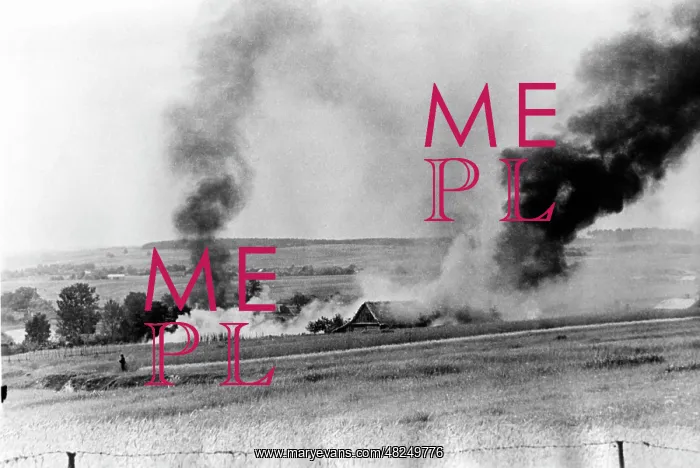 : Burning farm on the Eastern Front, 1941 : Burning farm on the Eastern Front, 1941