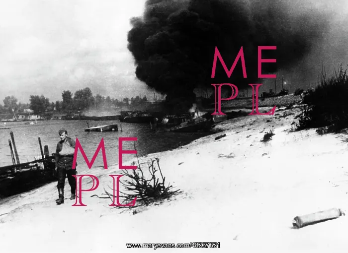 : Burning port facilities on the Dnieper, 1941 : Burning port facilities on the Dnieper, 1941