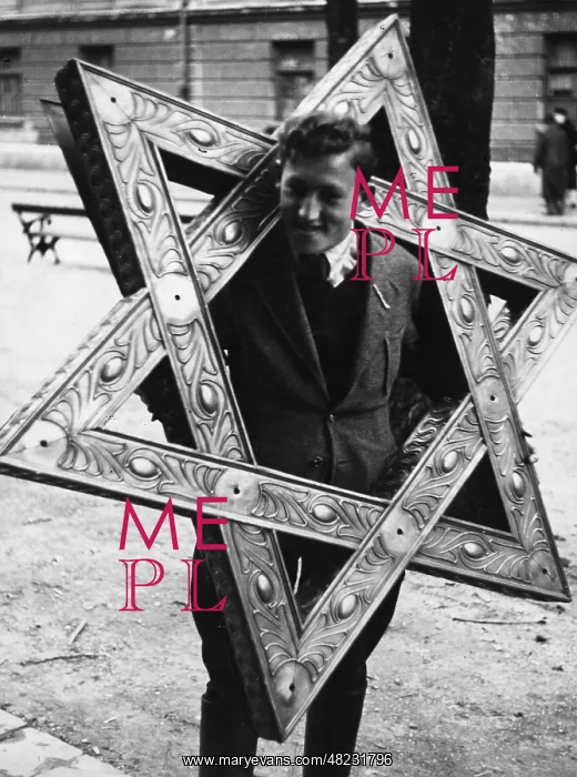 : Burning of the synagogue in Munich, 1938 : Burning of the synagogue in Munich, 1938