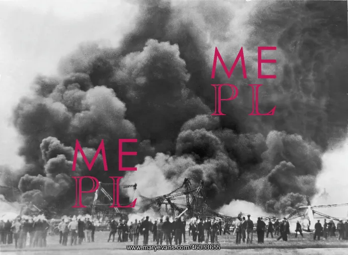 : Burning wreckage of the Hindenburg : Burning wreckage of the Hindenburg