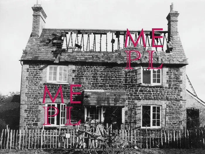 : BURNT-OUT COTTAGE : BURNT-OUT COTTAGE