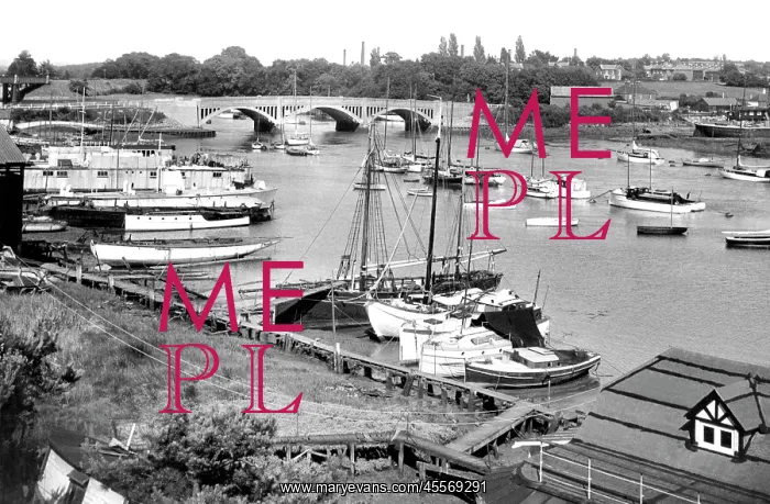  : Bursledon, Hamble River c1960