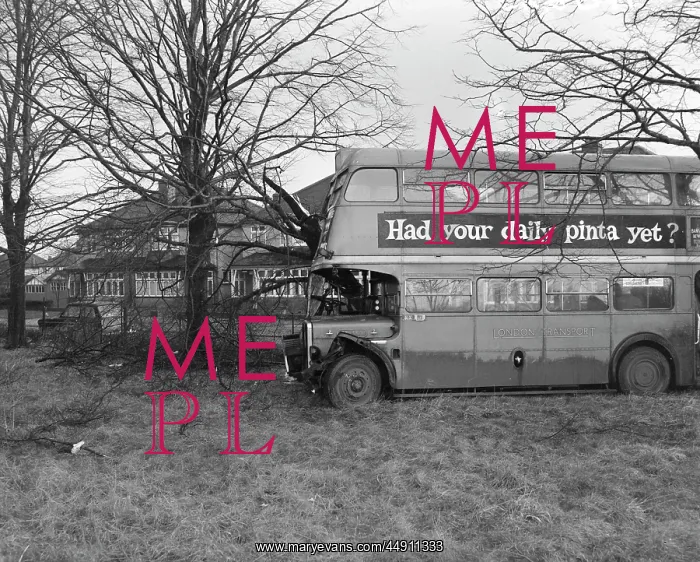 : Bus Crash, Sidcup : Bus Crash, Sidcup