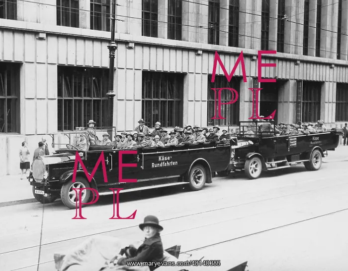 : Bus tour in Berlin, 1934 : Bus tour in Berlin, 1934