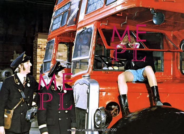 : On The Buses (1971) : On The Buses (1971)