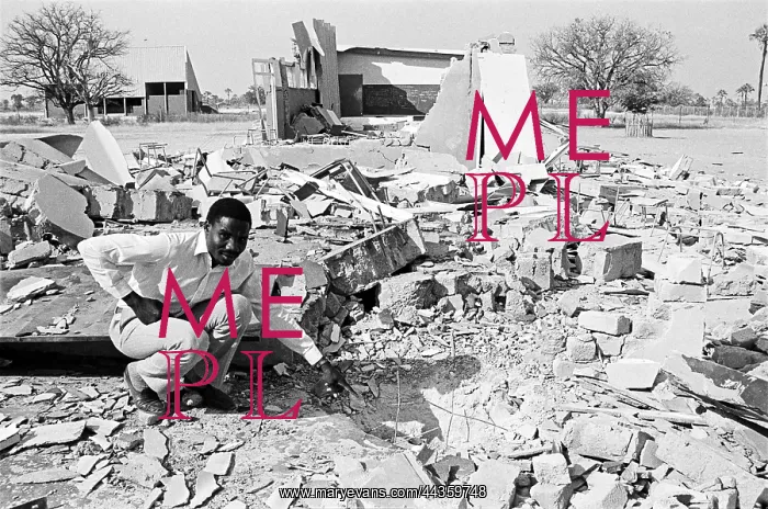 : Bush of Ghosts - Life and War in Namibia 1986-1990 : Bush of Ghosts - Life and War in Namibia 1986-1990