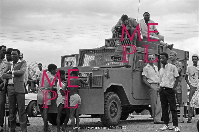 : Bush of Ghosts - Life and War in Namibia 1986-1990 : Bush of Ghosts - Life and War in Namibia 1986-1990