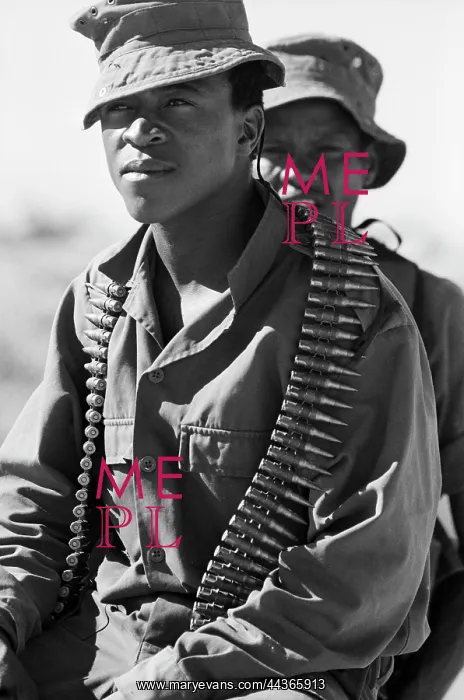 : Bush of Ghosts - Life and War in Namibia 1986-1990 : Bush of Ghosts - Life and War in Namibia 1986-1990