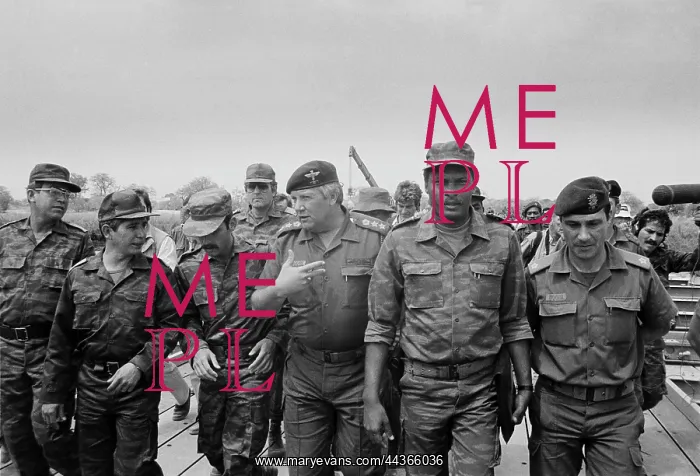 : Bush of Ghosts - Life and War in Namibia 1986-1990 : Bush of Ghosts - Life and War in Namibia 1986-1990