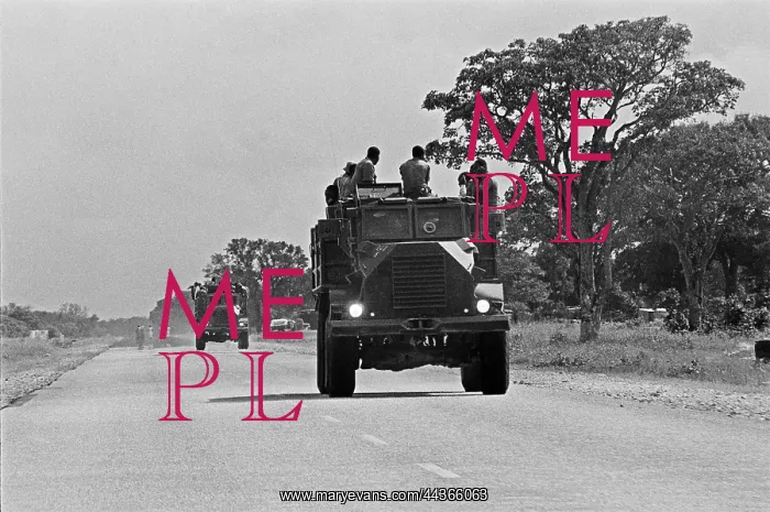 : Bush of Ghosts - Life and War in Namibia 1986-1990 : Bush of Ghosts - Life and War in Namibia 1986-1990