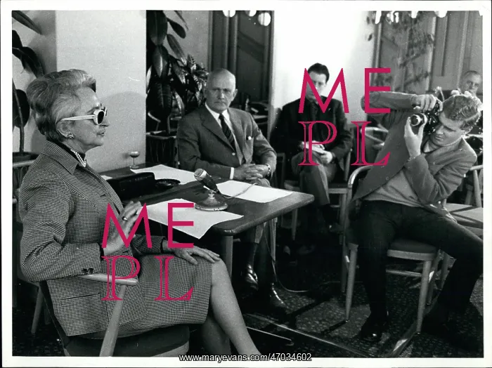 : Businessmen - CEO's - Executives : Businessmen - CEO's - Executives
