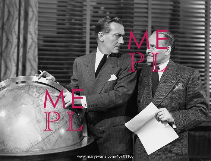 : Businessmen with globe : Businessmen with globe