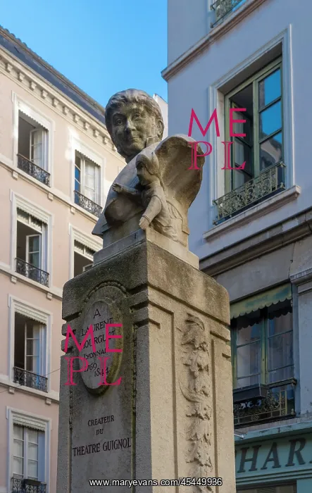 : Bust, Lyon, France : Bust, Lyon, France