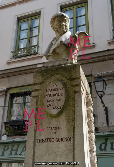 : Bust, Lyon, France : Bust, Lyon, France