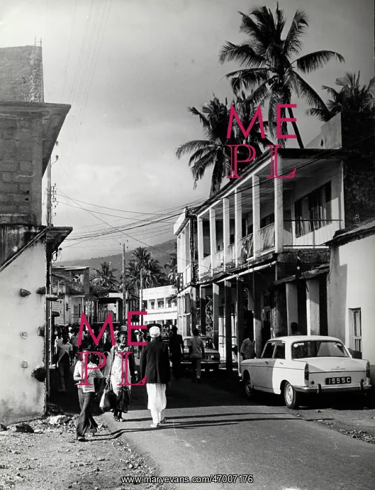: A busy town located on the Comoros Islands : A busy town located on the Comoros Islands