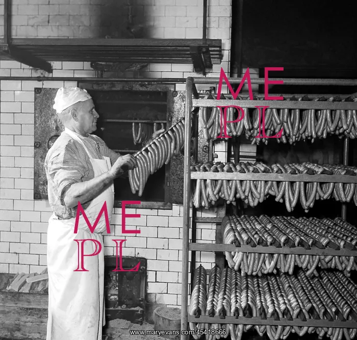 : Butcher - sausage - smoking : Butcher - sausage - smoking