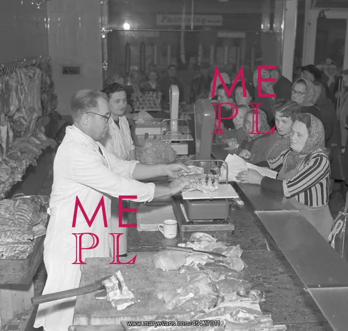 : Butchery - meat - shoppers : Butchery - meat - shoppers