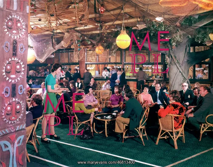 : Butlin's Minehead - bar area : Butlin's Minehead - bar area