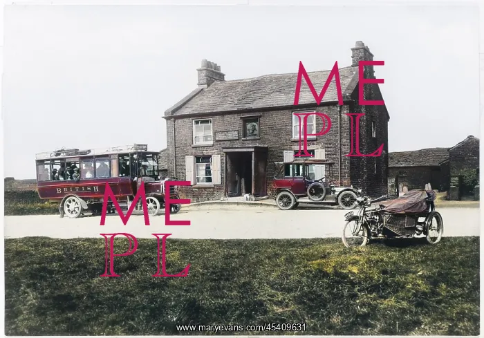 : The Buxton Bus arriving at the Cat and Fiddle Pub : The Buxton Bus arriving at the Cat and Fiddle Pub
