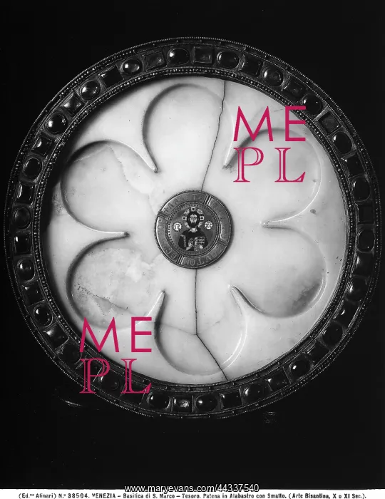 : Byzantine alabaster paten with an : Byzantine alabaster paten with an