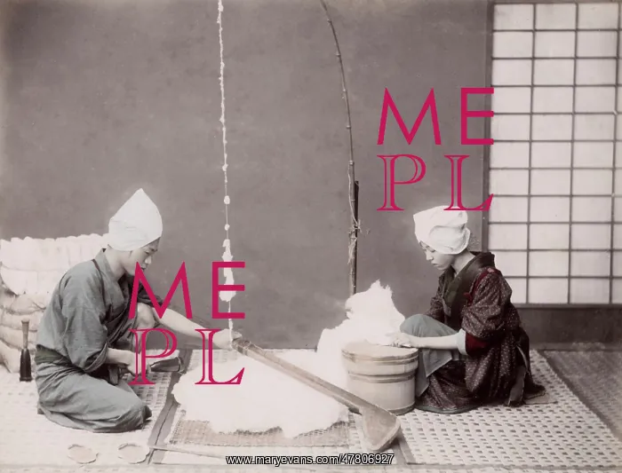  : c. 1880s Japan - spinning thread