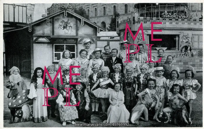  : C H Schafer's Midget Circus Troupe - Munich