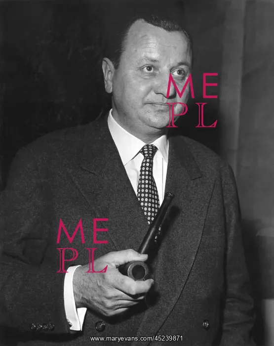 : C. W. Ceram : C. W. Ceram