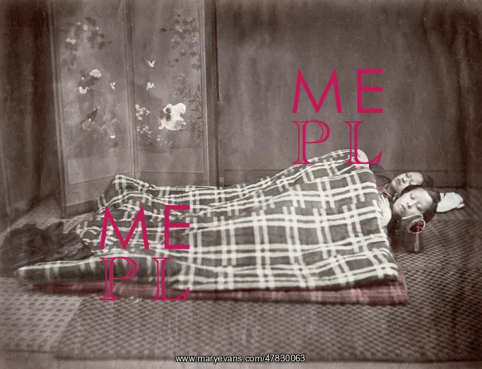 : c.1880's Japan - young women sleeping under eiderdown : c.1880's Japan - young women sleeping under eiderdown