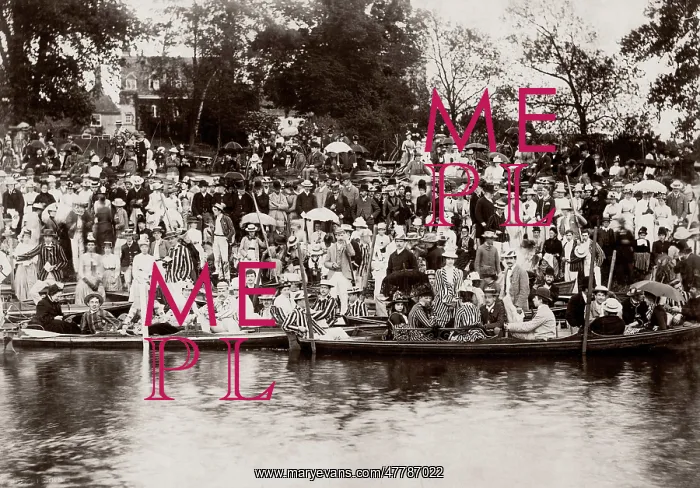  : c.1900 - boating party along the Thames
