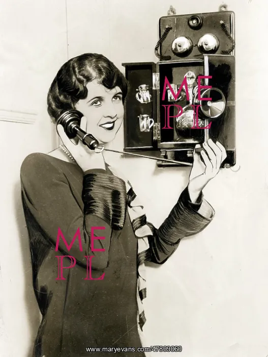: c.1920's prohibition telephone, alcohol bootleggers, USA : c.1920's prohibition telephone, alcohol bootleggers, USA