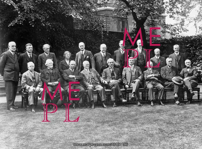 : Cabinet James Ramsay MacDonald, 1929 : Cabinet James Ramsay MacDonald, 1929