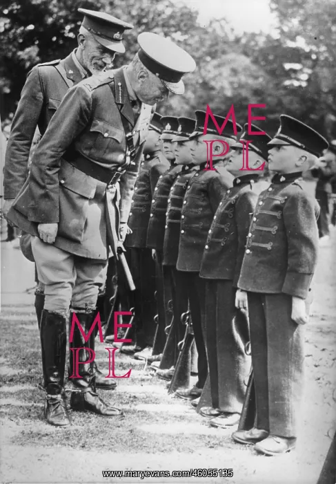 : Cadets. General Sir Walter Kirke inspects the young cadets of the Newport : Cadets. General Sir Walter Kirke inspects the young cadets of the Newport