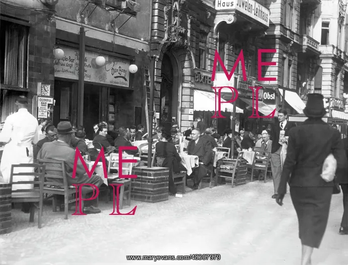 : Cafe on the Kurfuerstendamm in Berlin, 1938 : Cafe on the Kurfuerstendamm in Berlin, 1938