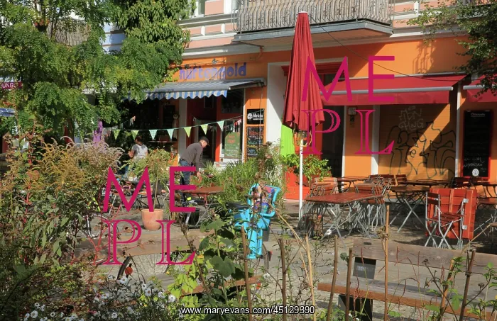 : Cafes, Oderbergerstrasse, Berlin, Germany : Cafes, Oderbergerstrasse, Berlin, Germany