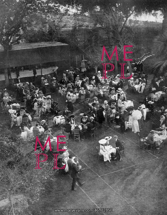 : Cairo - garden party held by Lord Kitchener : Cairo - garden party held by Lord Kitchener