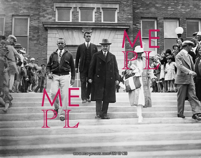 : Calvin J. Coolidge with bodyguards, 1927 : Calvin J. Coolidge with bodyguards, 1927