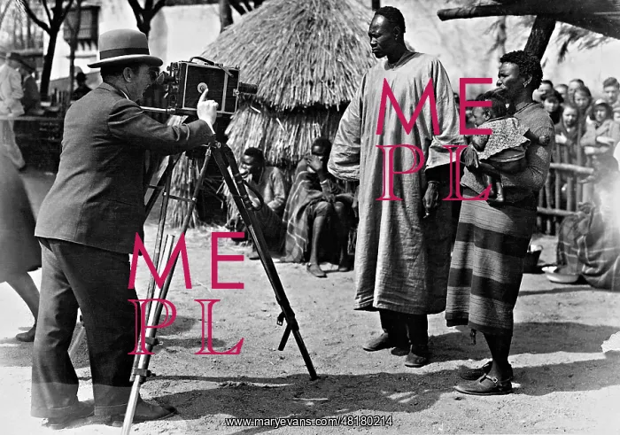: Cameraman in Africa, 1931 : Cameraman in Africa, 1931